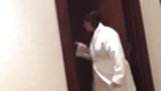 Curva rusă Jenny își ...